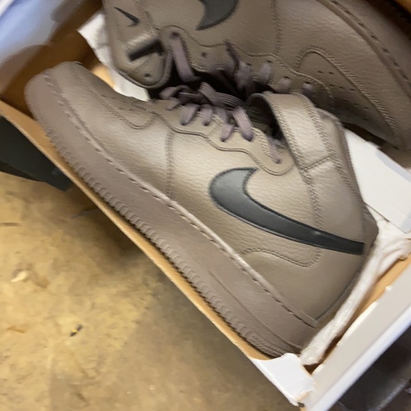 Assorted nikes and Jordan’s main image 13